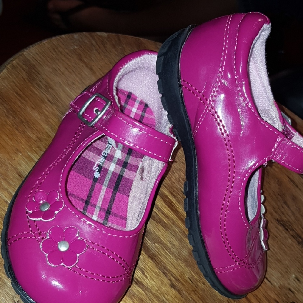 Girls dress shoes